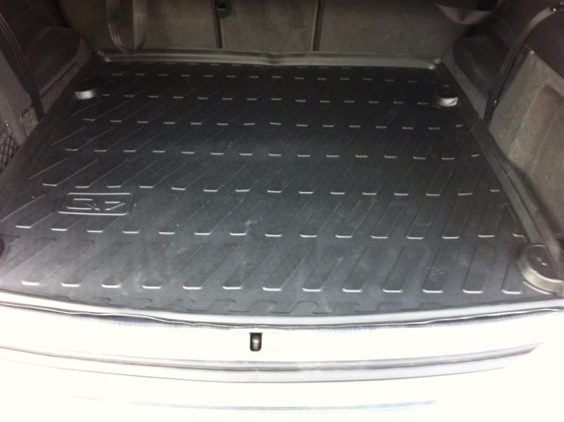 Does Your Cargo Mat Fit This Poorly Audiworld Forums