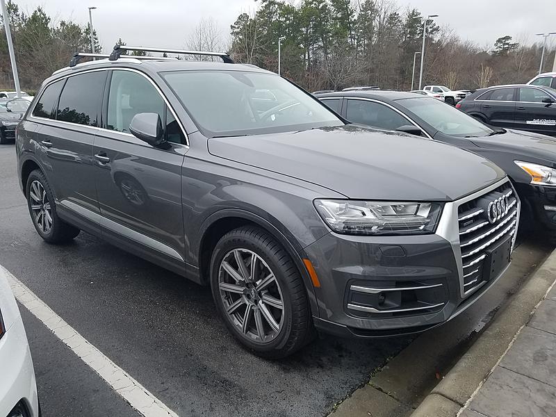 Audi Q7 Samurai Gray 2024 - Mabel Kissie