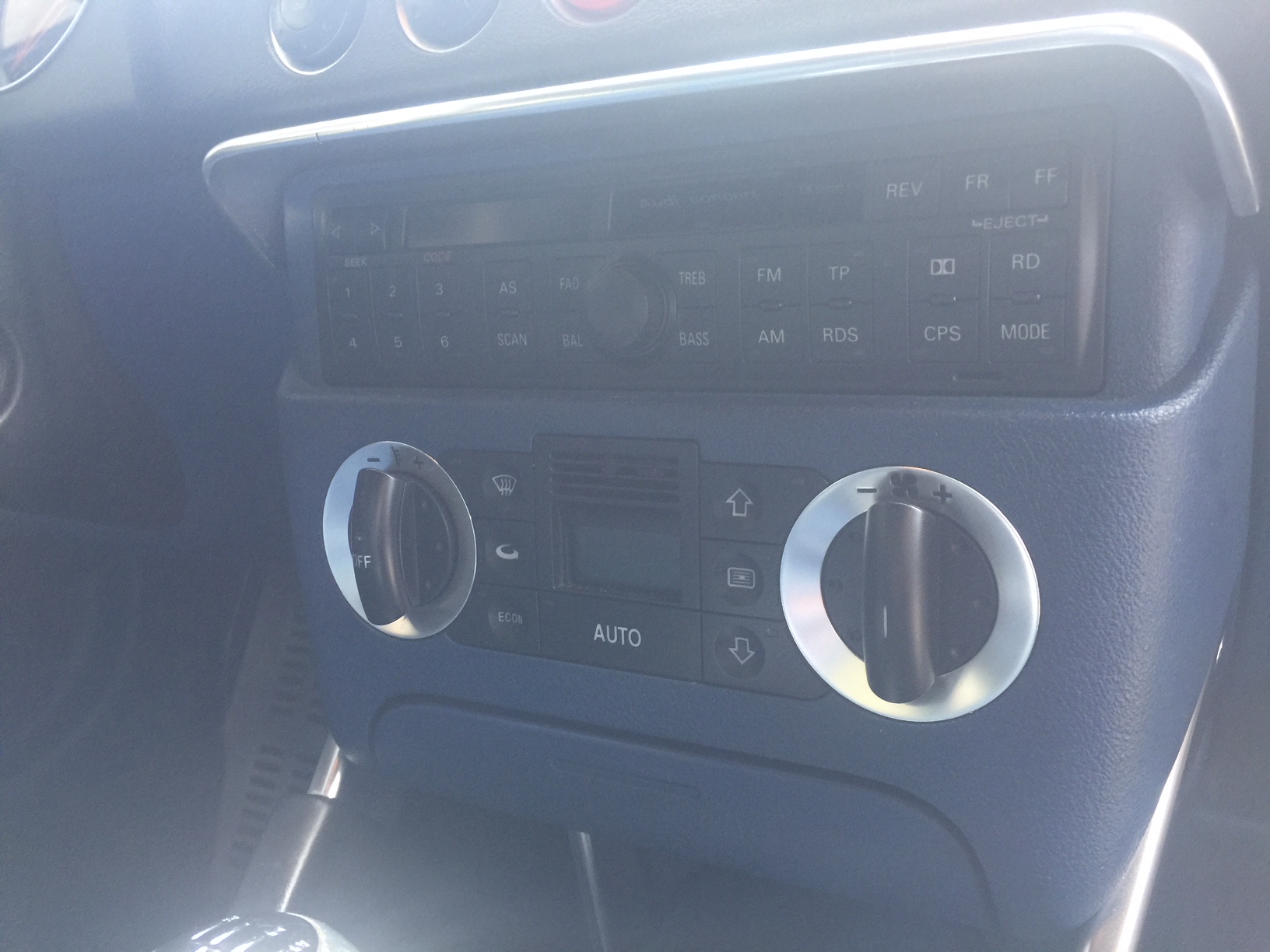 Digital Radio And Bluetooth In Audi TT Mk1 