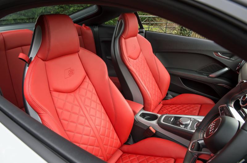 Anyone who has white / red interior? - AudiWorld