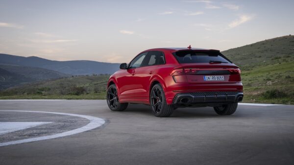 Audi RS Q8 performance, Chilli red metallic